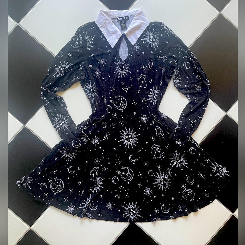 NFS - Hot Topic Black & White Witchy Collared Dress. Size L XL